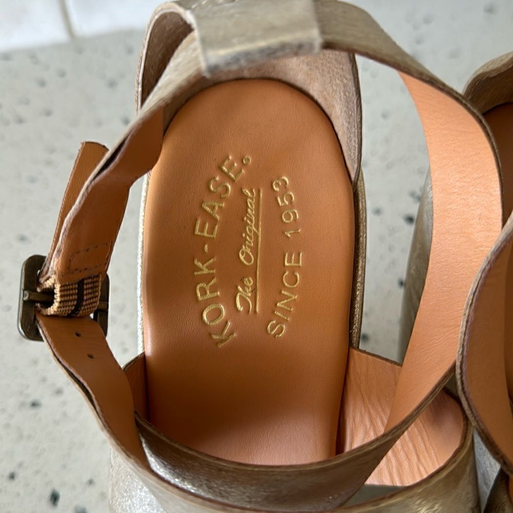 'Kork-Ease Grailey' Leather Gold Metallic Crisscross Strap Wedge Sandals Size 10 - Picture 9 of 16